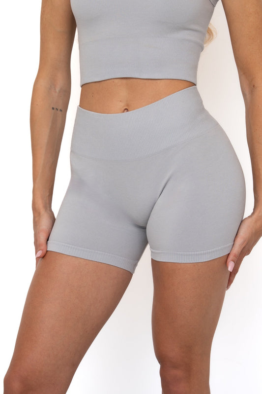Ripped Essential Short - Hellgrau