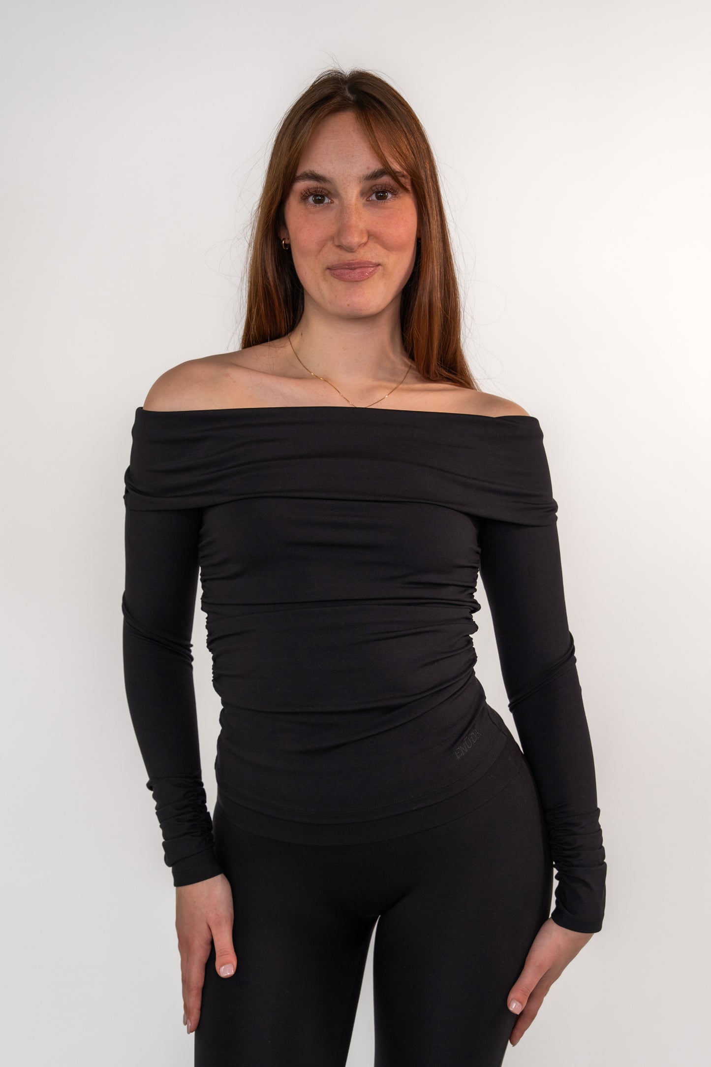 Pure Off-Shoulder Shirt - Schwarz