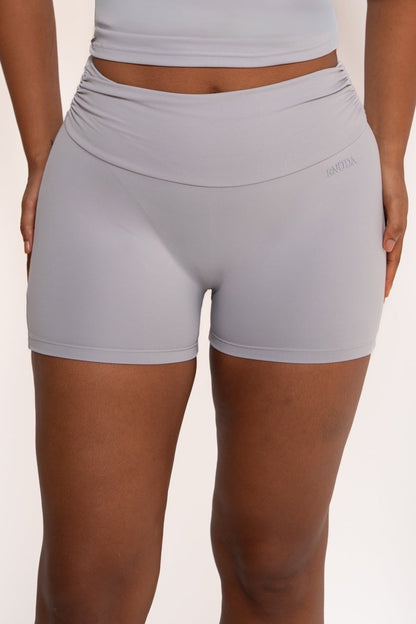 Gathered Essential Shorts ohne Scrunch - Grau